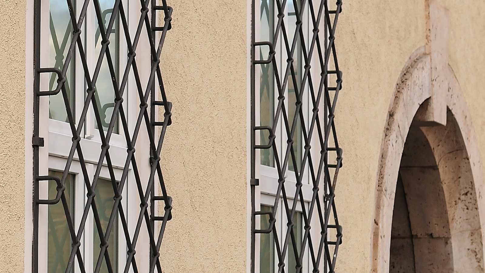 Instal·lació De Reixes De Seguretat